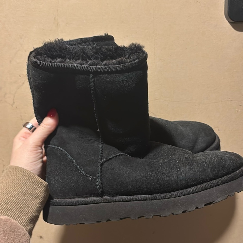 Black Uggs